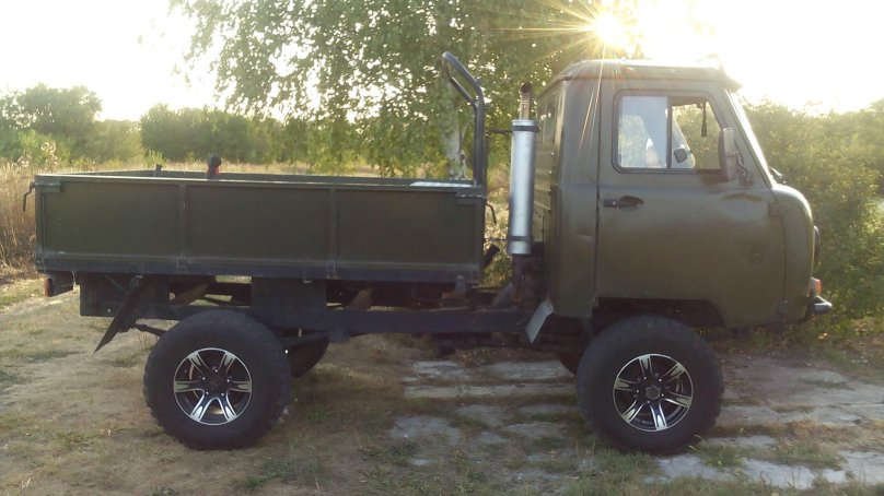 УАЗ головастик бортовой 3303