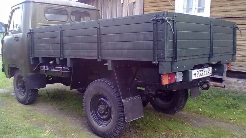УАЗ 3303 сзади