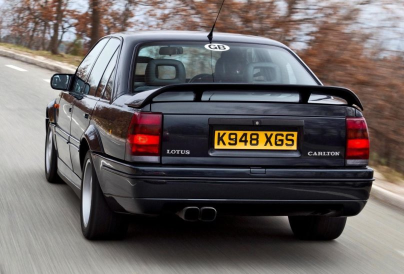 Lotus Carlton Omega