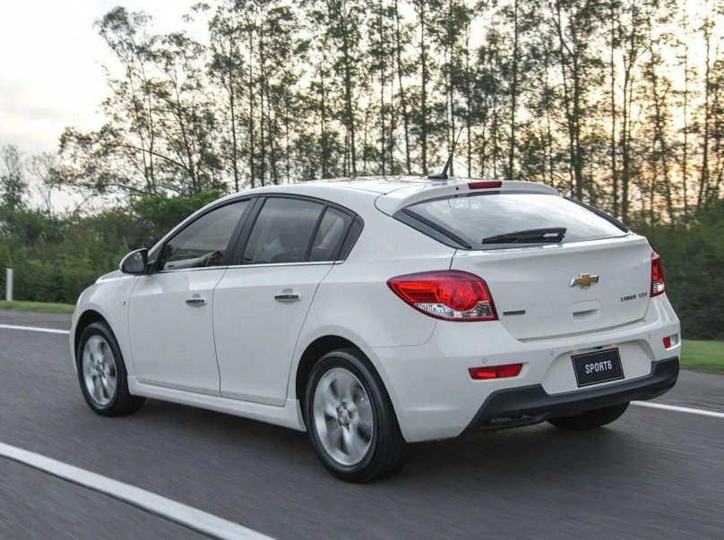 Chevrolet Cruze 2014 хэтчбек