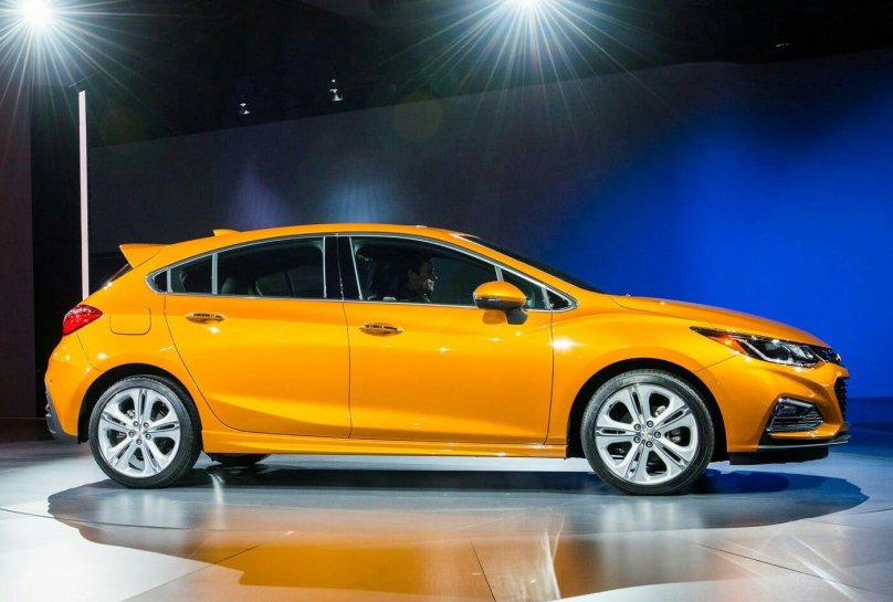 Шевроле Круз хэтчбек 2017