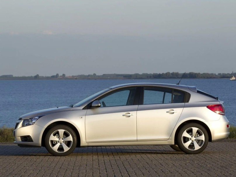 Chevrolet Cruze хэтчбек