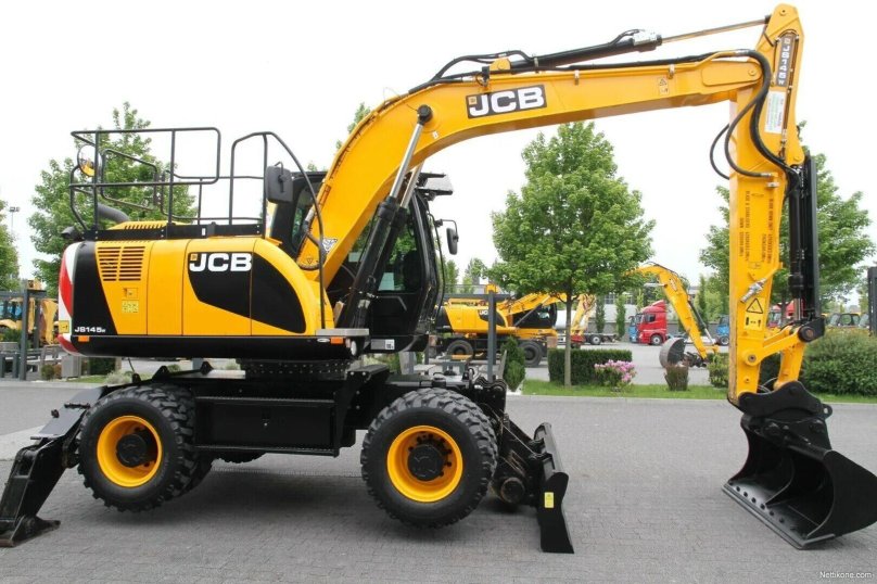 Колесный экскаватор JCB js 145w