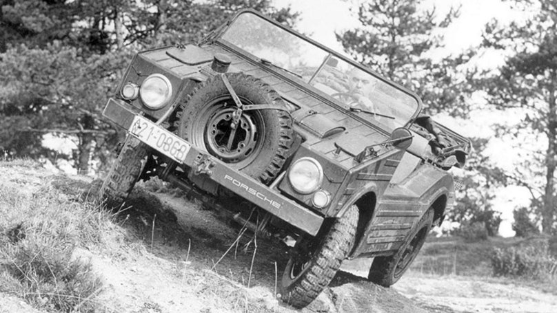 Старый Порше внедорожник
