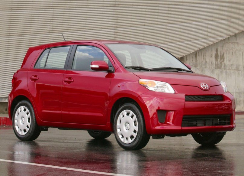 Тойота Скион 2008