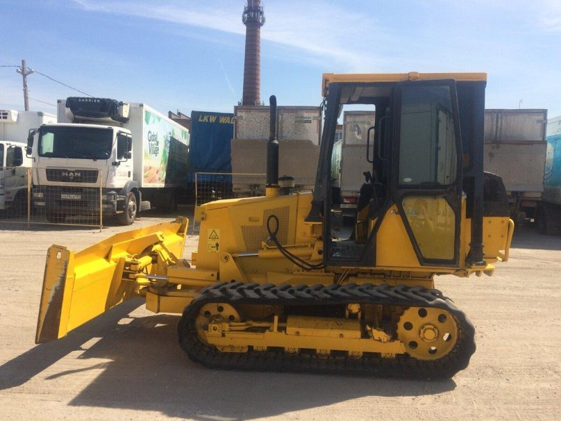 Комацу трактор гусеничный