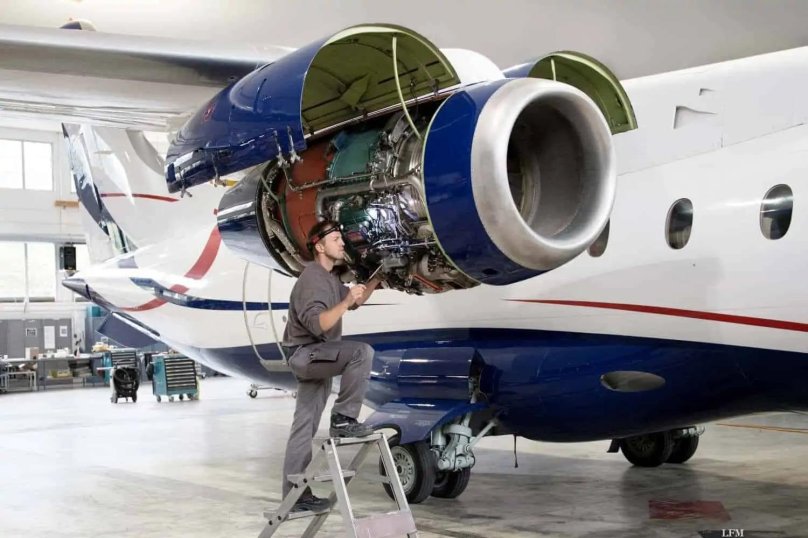 Самолет Дорнье 328