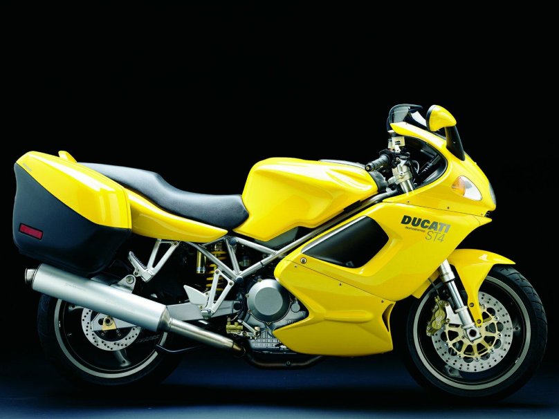 Мотоцикл Дукати желтый