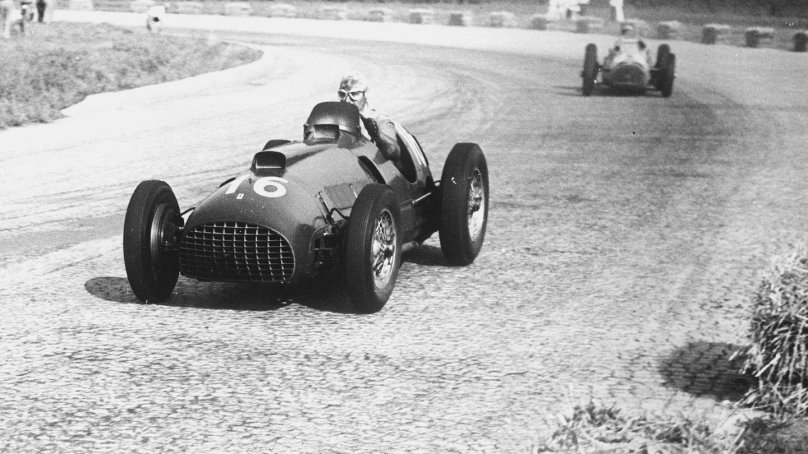 Гонщик Альберто аскари