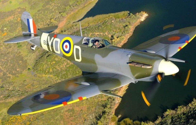 Спитфайр истребитель