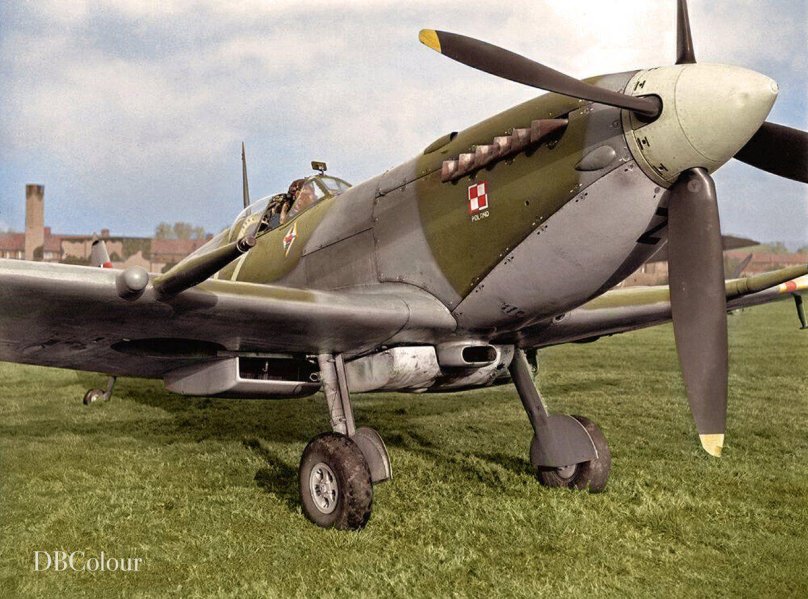 Спитфайр истребитель