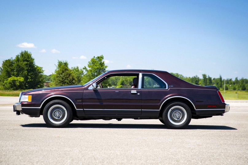 Lincoln Mark 7 1984