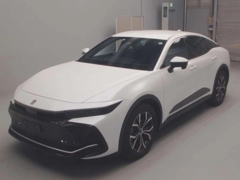 Тойота Краун 2022