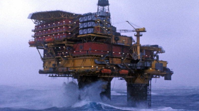 Нефтяная платформа "Дропнер" 1995