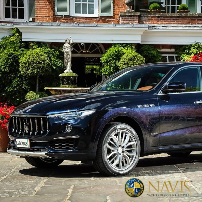 Машина Мазерати Леванте