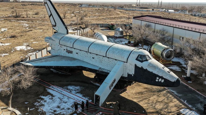 Буран космический корабль заброшенный