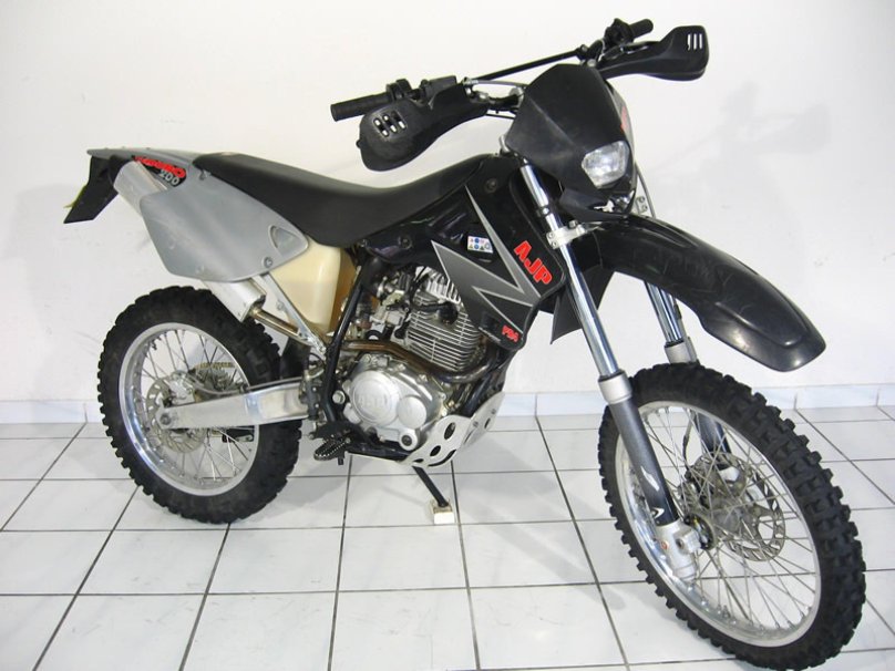 Китайский эндуро 200 кубов