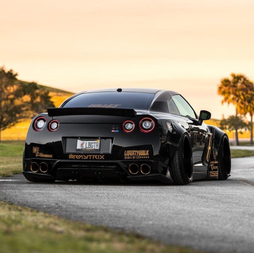 Ниссан ГТР 35