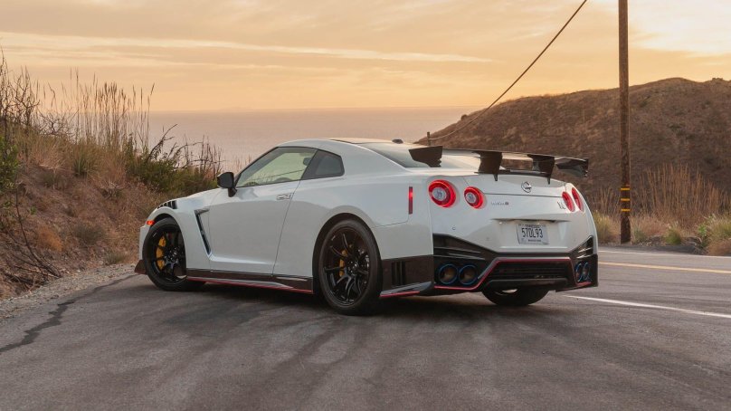 Ниссан ГТР р35 2020