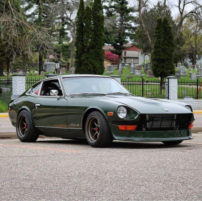 Старый Датсун 240z