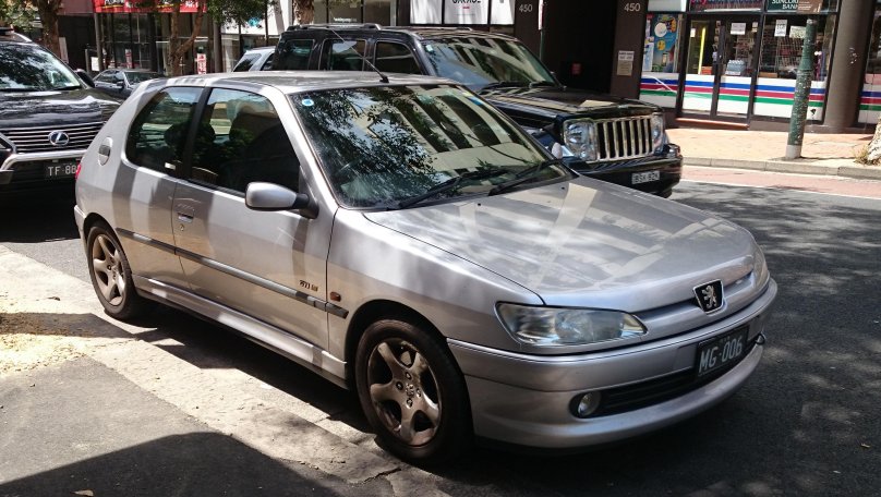 Пежо 306 белый