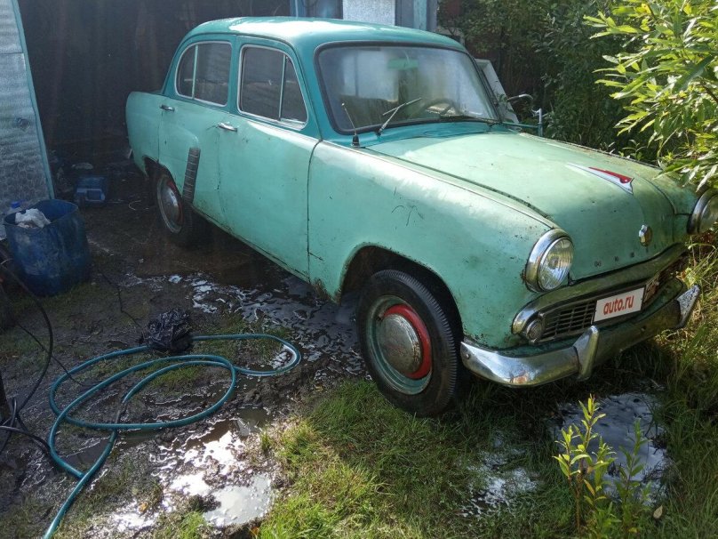 Зеленый Москвич 402