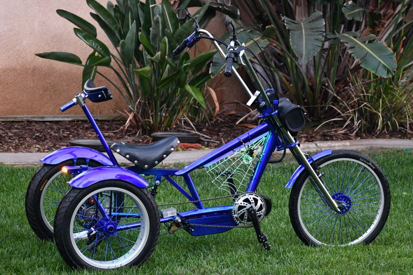 Трехколесный велосипед взрослый Lowrider