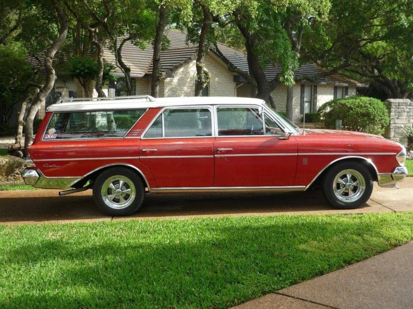 AMC_Ambassador_990_Cross_Country_Station_Wagon_1962