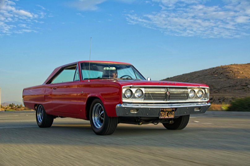 Додж Коронет 440