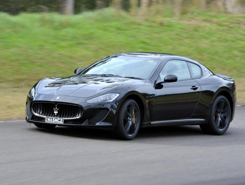 Автомобиль Maserati GRANTURISMO MC Stradale