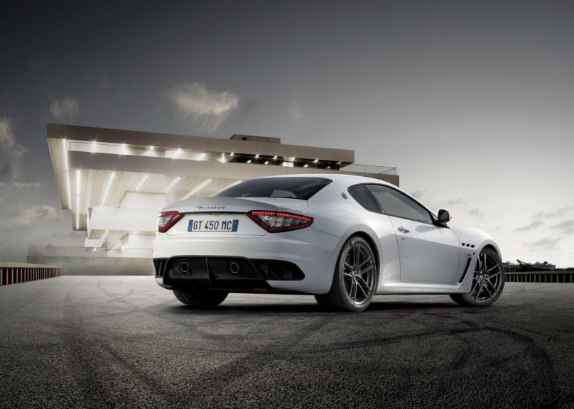 Мазерати gt MC Stradale 2012