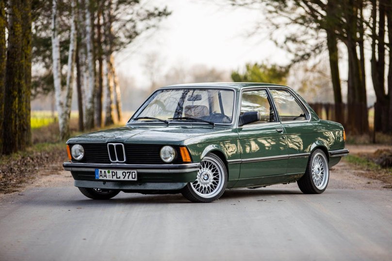 BMW e21 318i