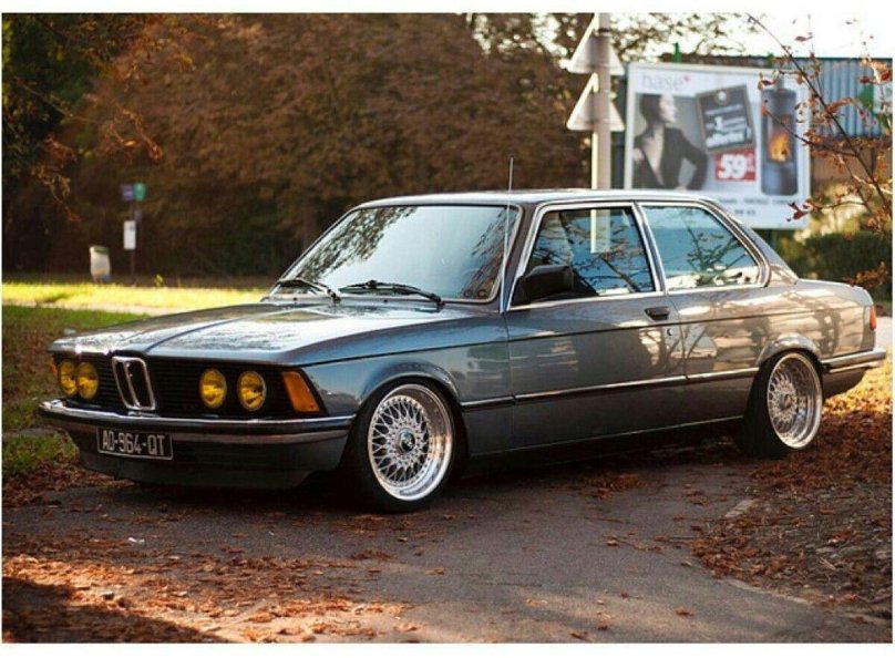 БМВ 323 е21