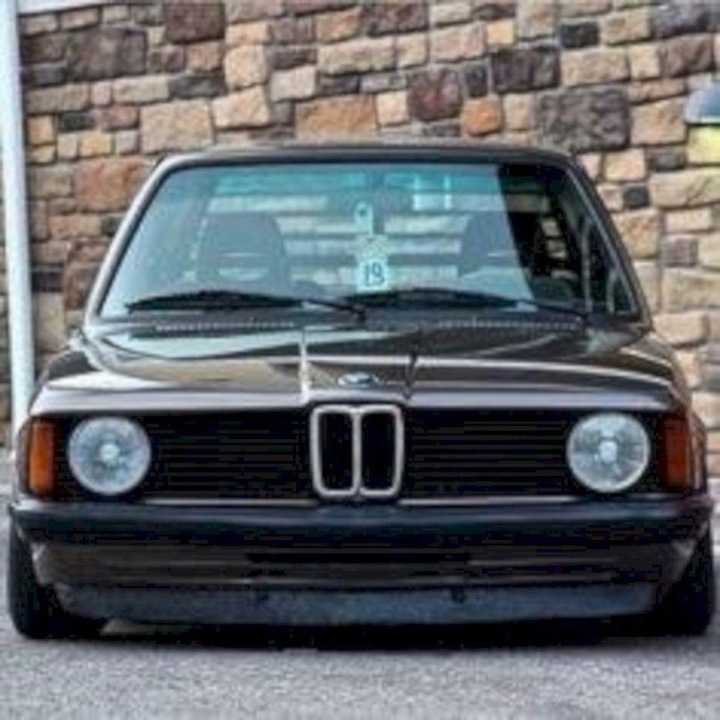 BMW e21 stance