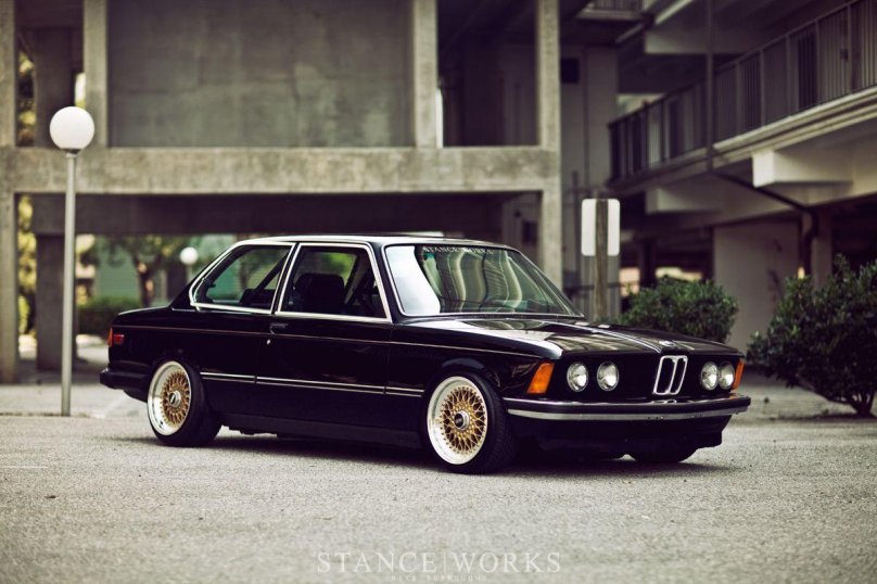 BMW e21 318i
