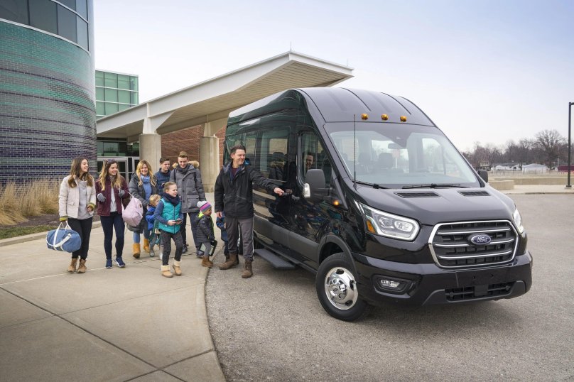 Найти микроавтобус