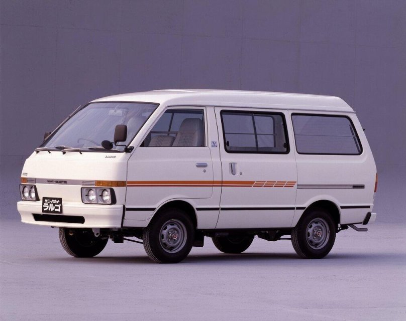 Сборная модель Nissan largo