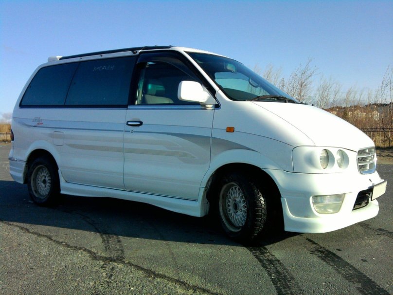 Ниссан Ларго w30