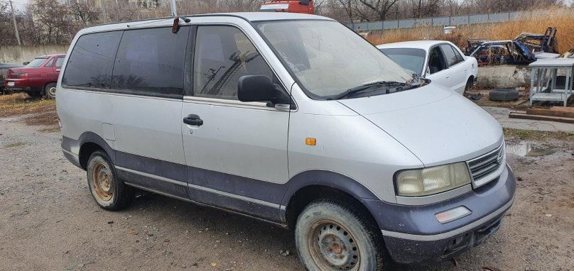 Ниссан Ларго 1994