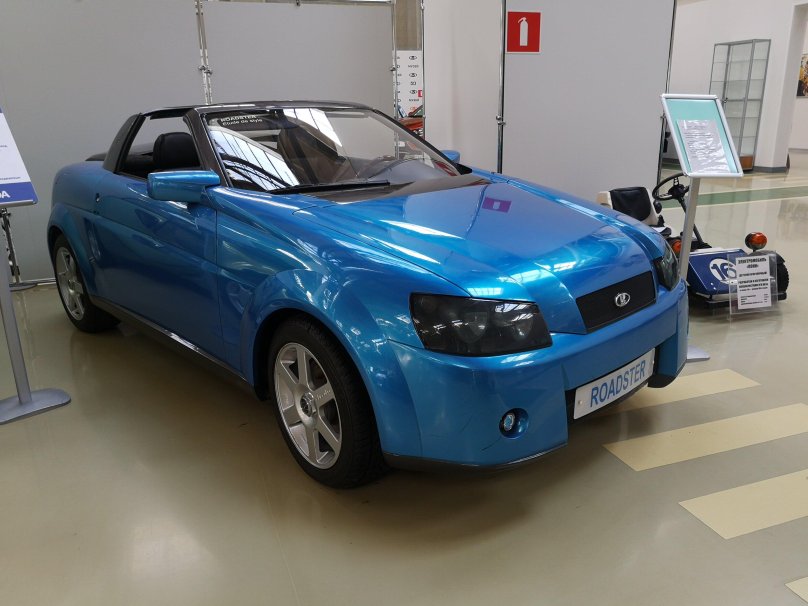 Lada Roadster 2000
