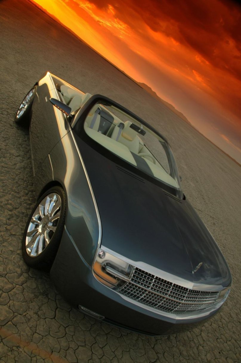 Lincoln Mark x Concept 2004