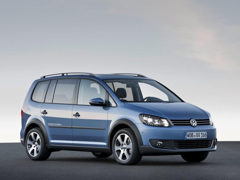 Volkswagen Cross Touran 2010