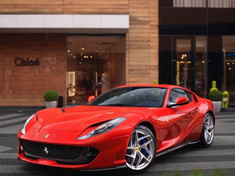 Феррари 812 Суперфаст