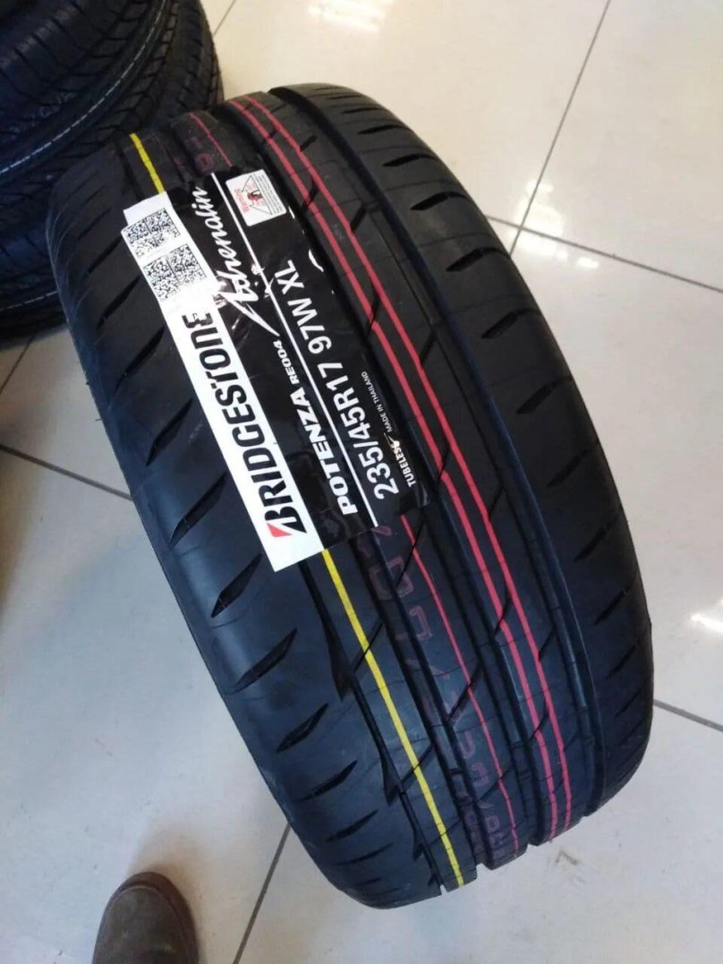 Шины Bridgestone potenza Adrenalin re004