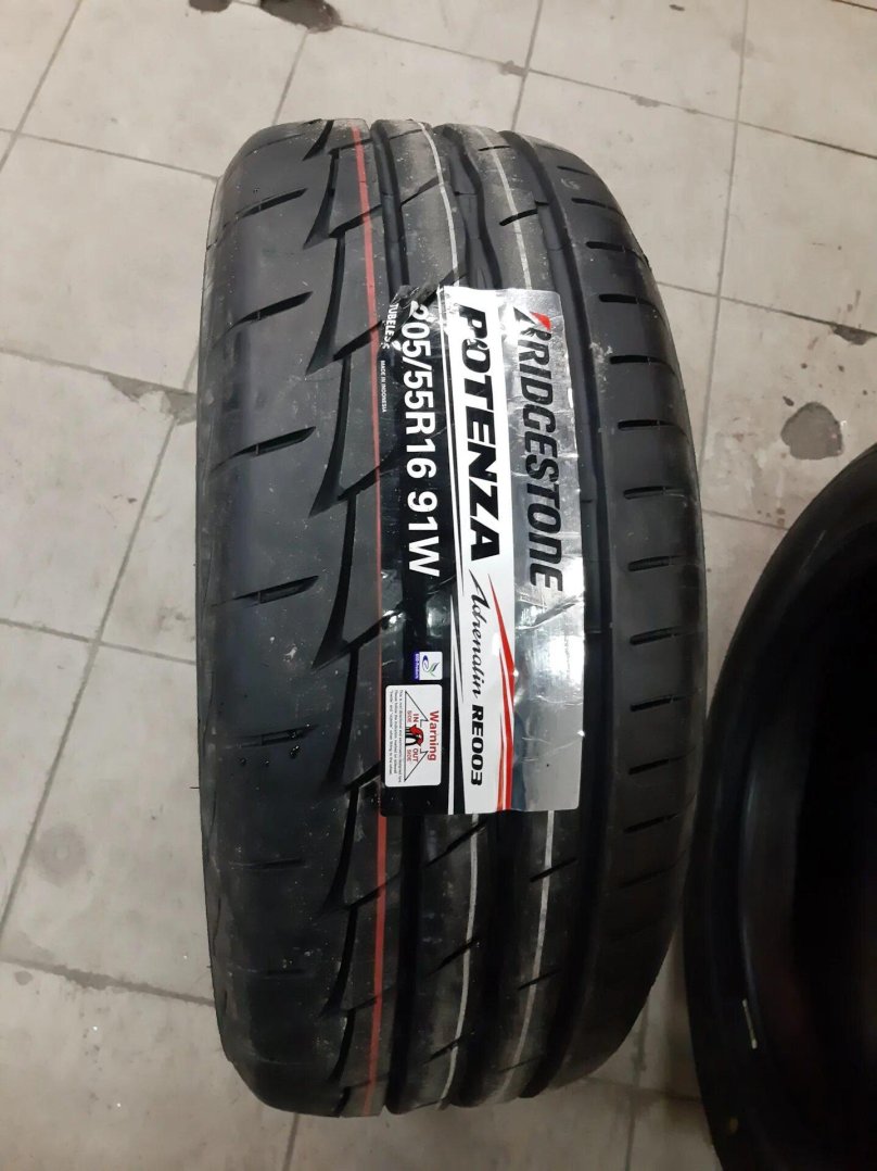 Bridgestone potenza Adrenalin
