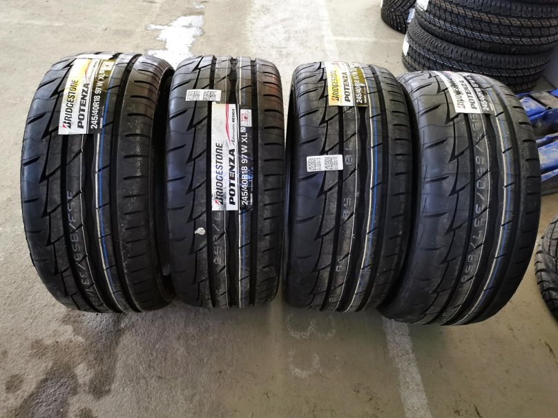 Bridgestone potenza Adrenalin