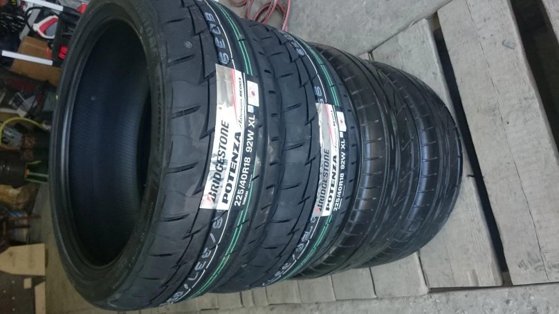 Bridgestone potenza Adrenalin re003