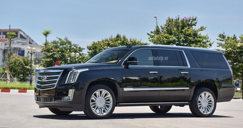 Кадиллак Эскалейд Лонг