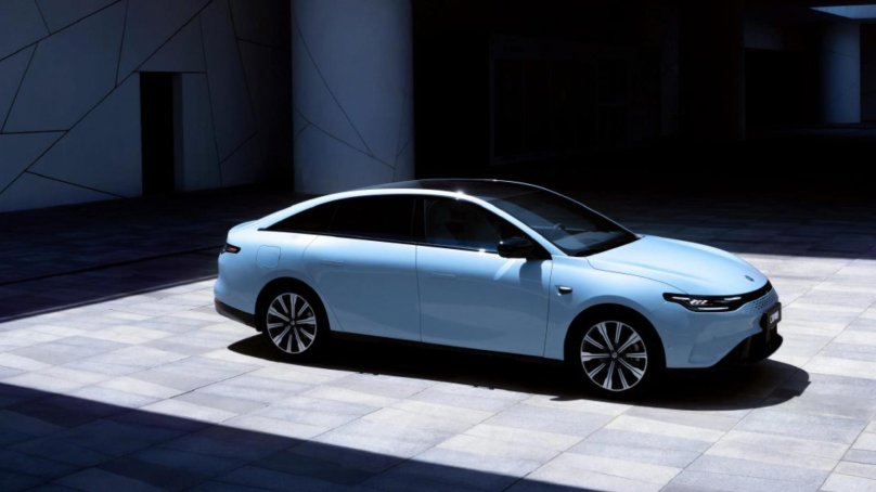 Китайский гибридный автомобиль