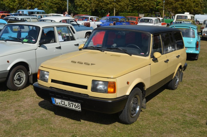 Вартбург (бежевый)